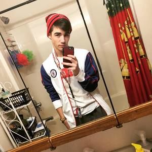 Meet your Posher, Samuel